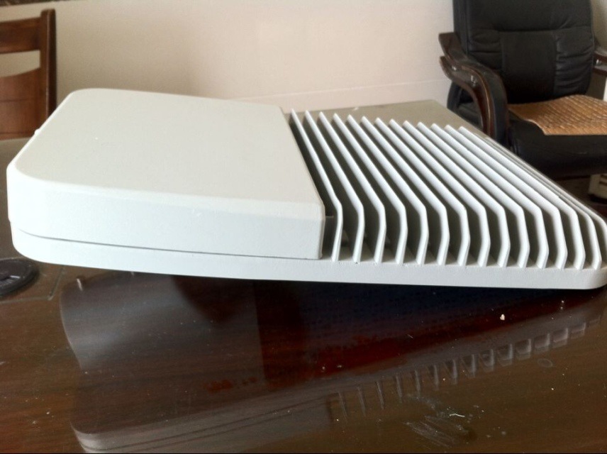 中号侧面