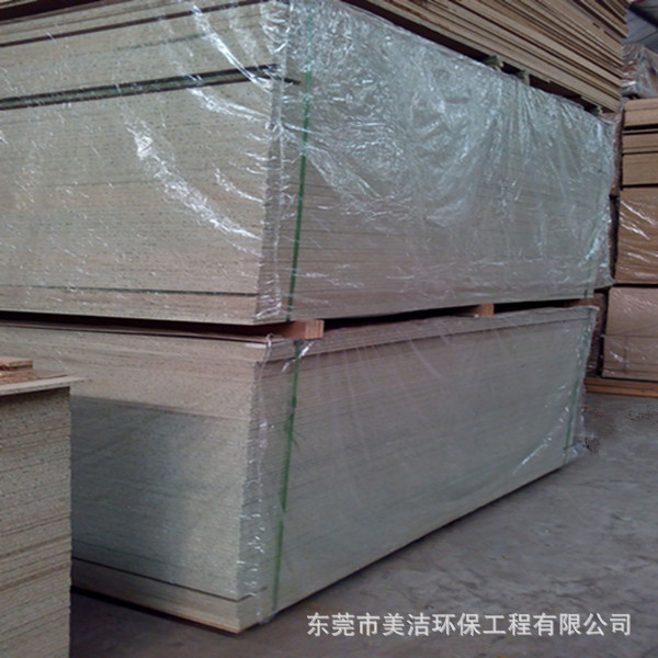 1929869875_715879700