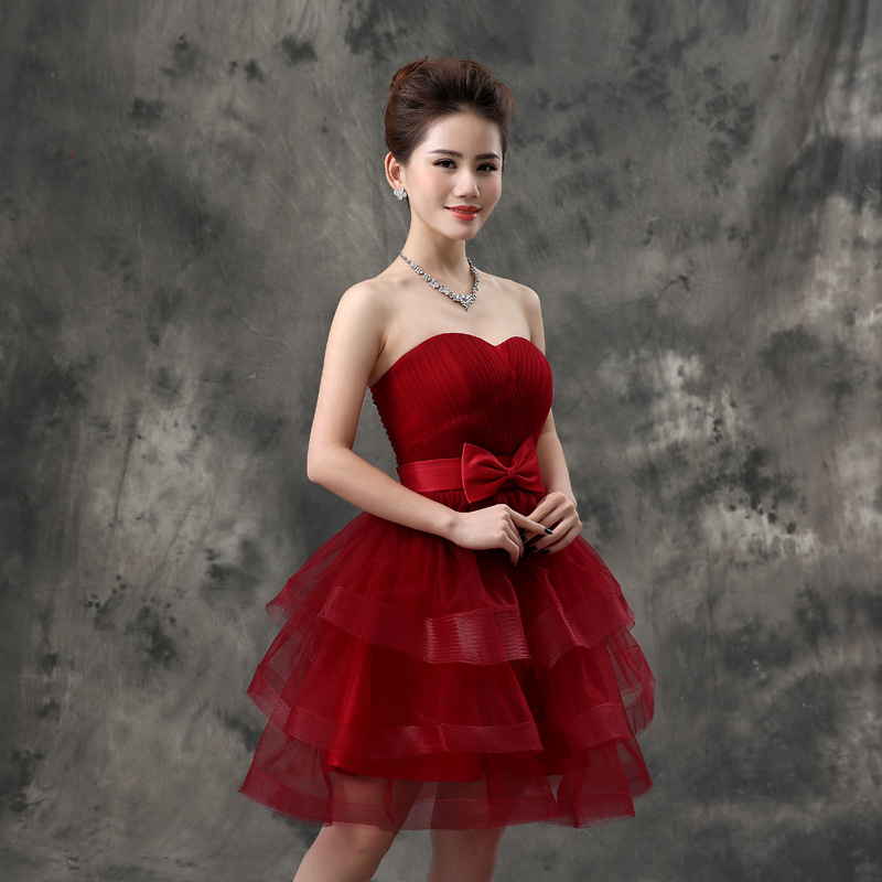 江苏苏州新娘结婚礼服红色蝴蝶结短款抹胸敬酒服伴娘