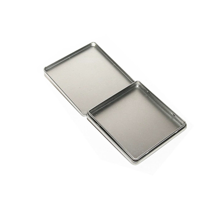 GQ-111 cigar tins (1)