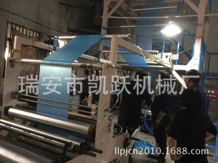 客户吹膜机0