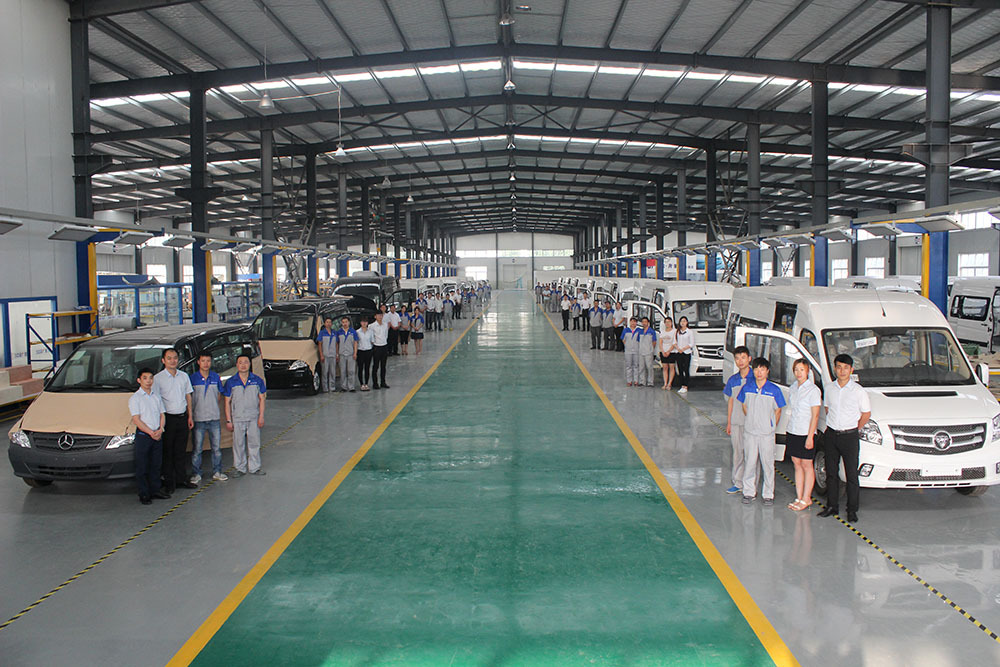 青岛索尔汽车集团有限公司位于山东省青岛市胶州湾畔大沽河工业园区.