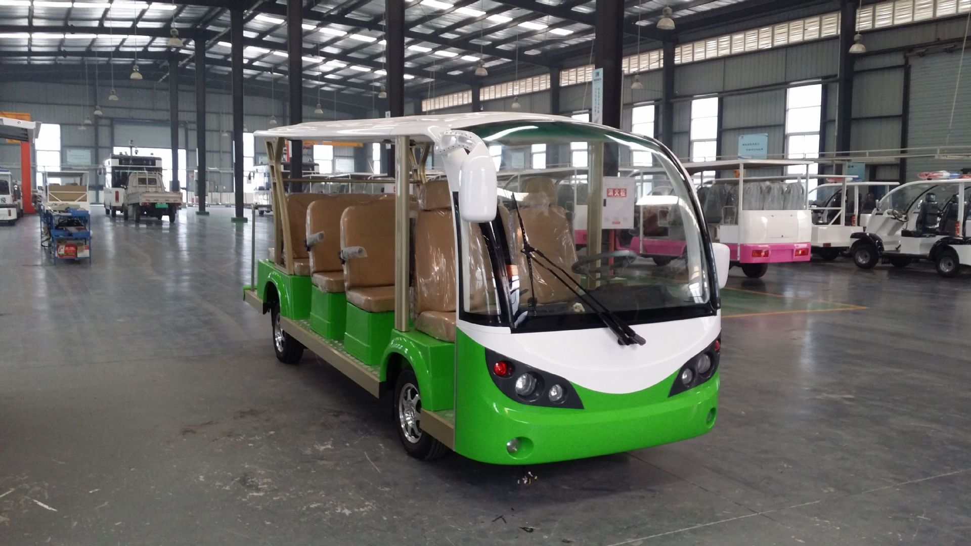 新款14座电动观光车