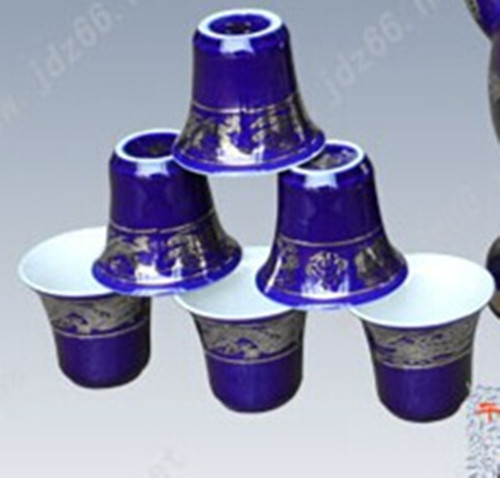 蓝釉自动酒具细节2
