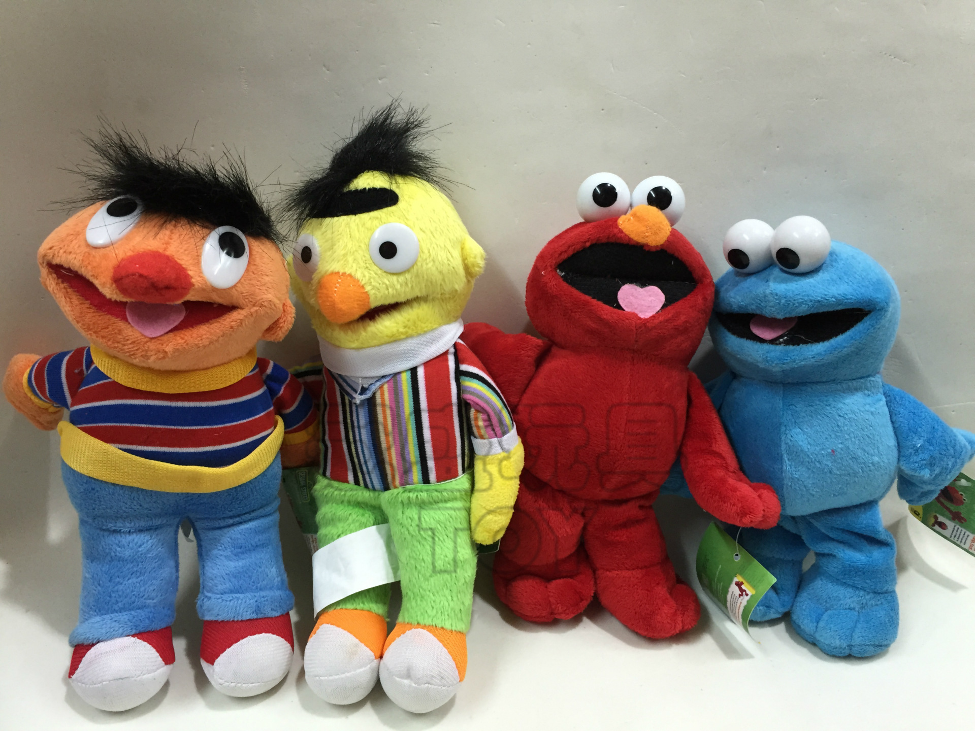 出口芝麻街系列sesame street公仔艾摩elmo毛绒玩具