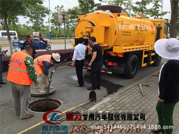 高压清洗车图片