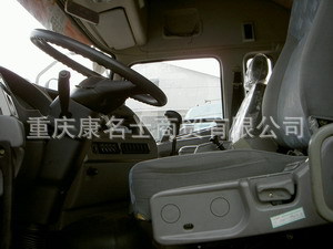 东风软顶厢式运输车DFL5250XXBA3的图片1