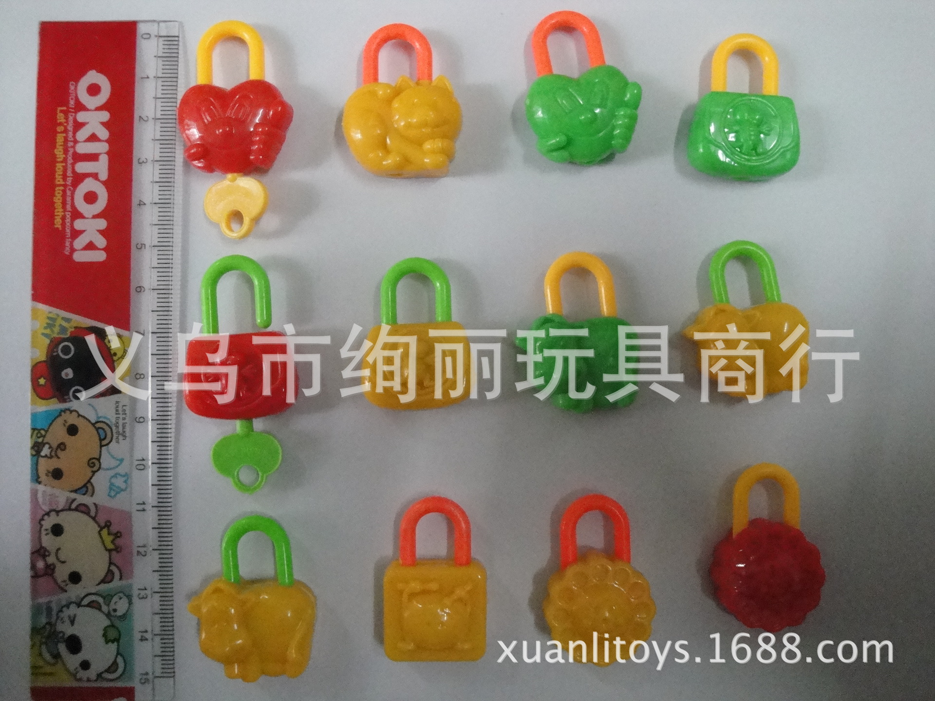 塑料儿童益智锁头玩具 赠品塑料卡通锁玩具 适合45mm扭蛋小玩具