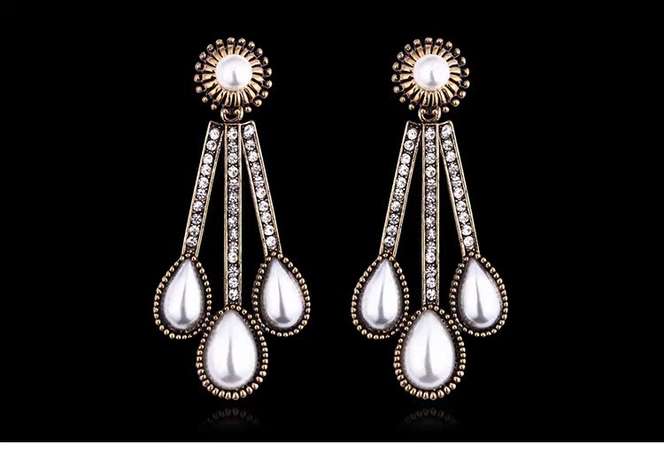 Japanese and Korean fashion retro diamond earrings Occidentanfashion earrings pearl earring ( Ancient Gold / White ) NHKM1455
