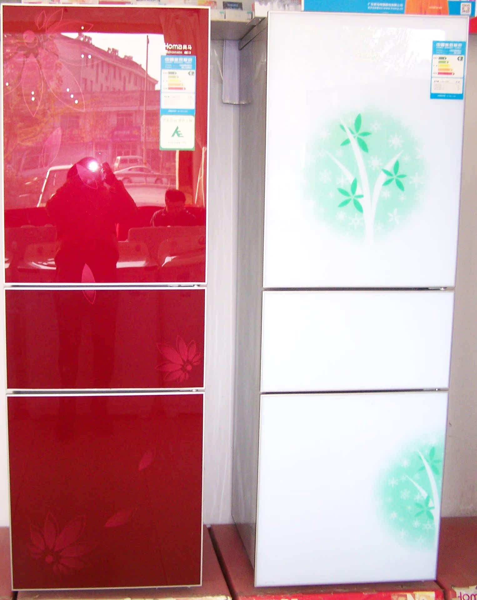 热销奥马bcd-212dbakj三门冰箱 2色可选家用电器 大冰箱 厂家供应