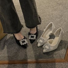 春季爆款高跟鞋女小眾設計側空法式尖頭鞋子細跟小香風水鑽單鞋