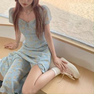 茶歇法式藍色泡泡袖碎花連衣裙女夏季新款高級感初戀甜美開叉長裙