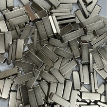 廠家供應英規鋁插片插頭插腳片電器五金配件需要加工產品的設計定
