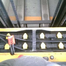 重慶牽引電動叉車蓄電池叉車電瓶銷售廢舊電池回收 廢舊電瓶回收