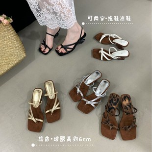 網紅銀色坡跟法式涼鞋仙女鞋2025新款夏季氣質小眾交叉羅馬涼鞋女