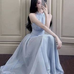 法式溫柔氣質甜美高級感修身收腰藍色仙女掛脖夏季新款無袖連衣裙