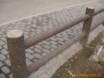��Ӧ�Ϻ��ӵ�������������·�Ա߷�ľ�����˶����ӹ�