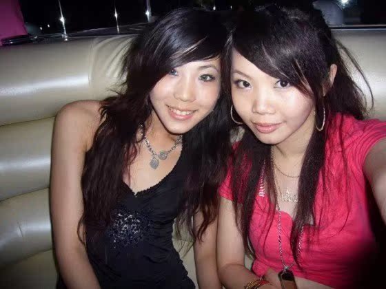 网友实拍台湾夜店美女穿着