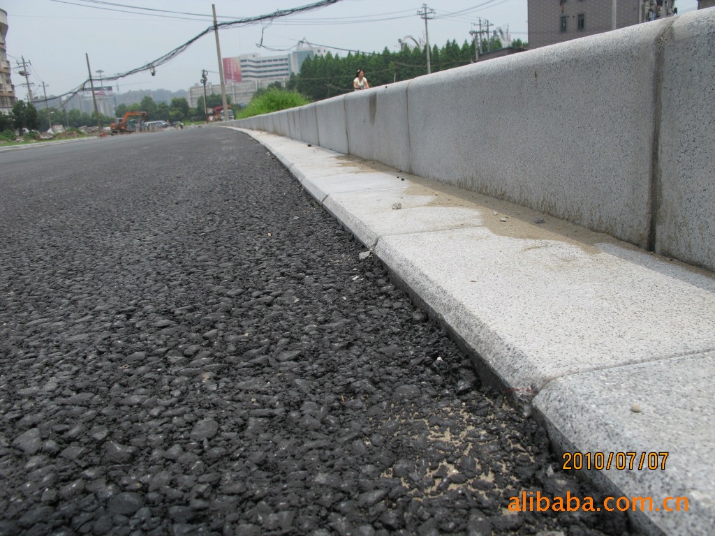 仿花崗岩g654芝麻灰複合混凝土光面路緣石路牙石側石