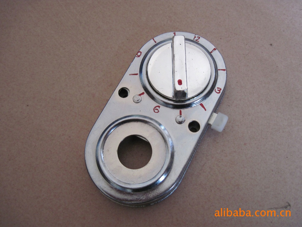 本产品密码护锁器使用优质材料,精密进行加工处理,安装在门锁的外部