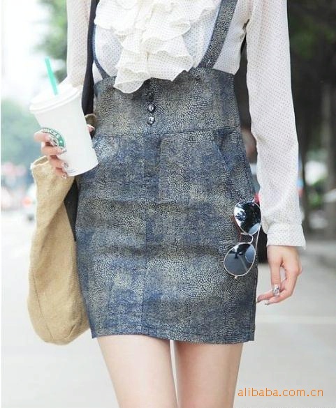 产品名称:瑞丽服饰 韩版女装 b5-119 蛇皮纹高腰牛仔裙 款式:蛋糕裙
