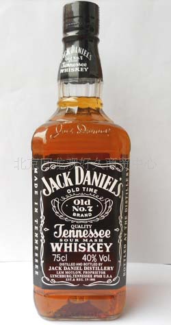 占边波本威士忌人头马vsop百利甜马天尼微末酒青岛纯生青岛五星