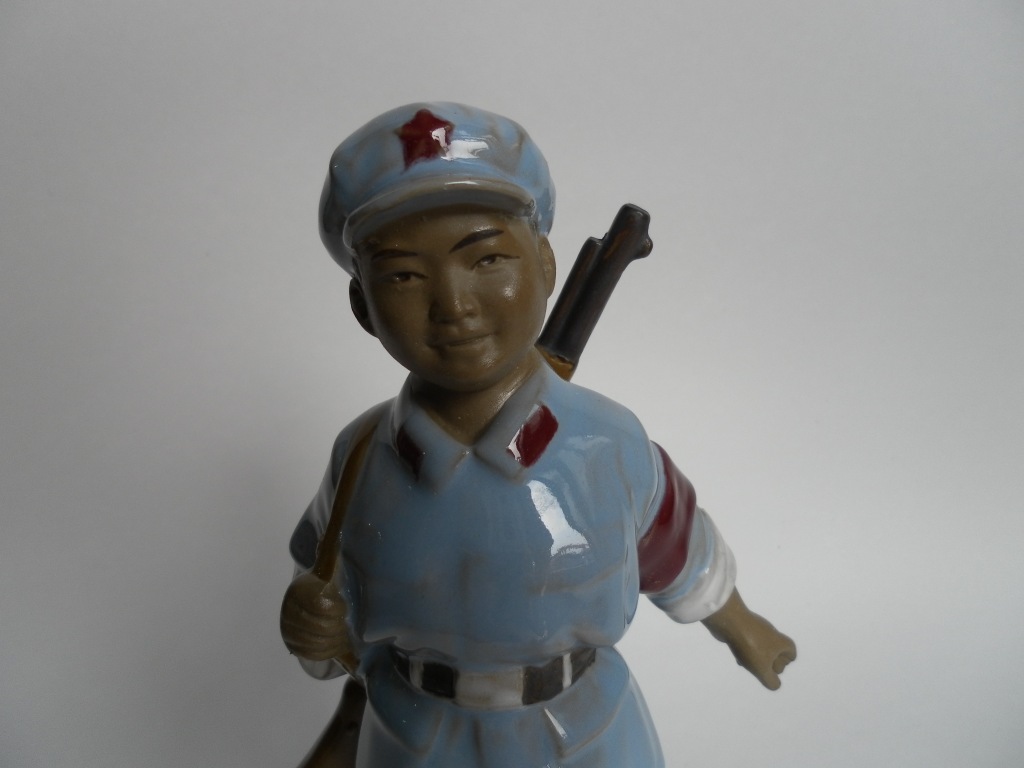 红色革命陶瓷 陶瓷工艺 人物雕塑 小红军 潘冬子