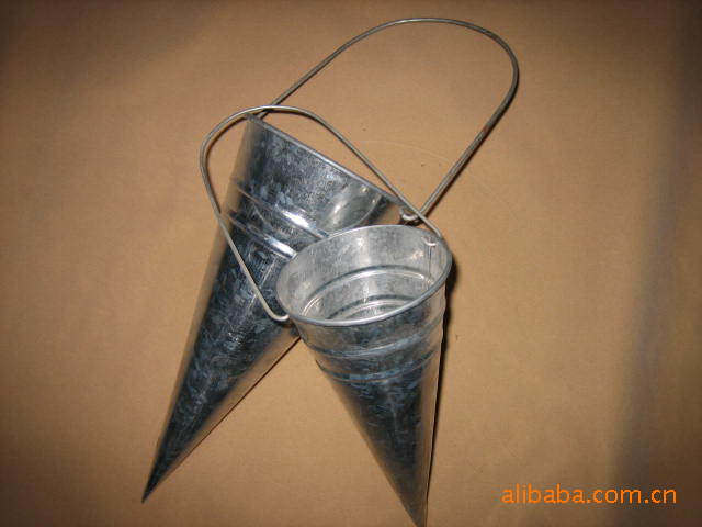 供应圆锥体铁皮花器/吊脚桶/纯色铁皮桶/支持小额批发/可定制