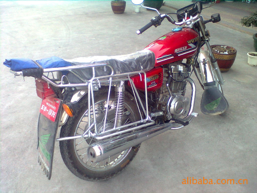点击进入:本田125/cg125/wy125摩托车侧翻式载重大货架图片_10