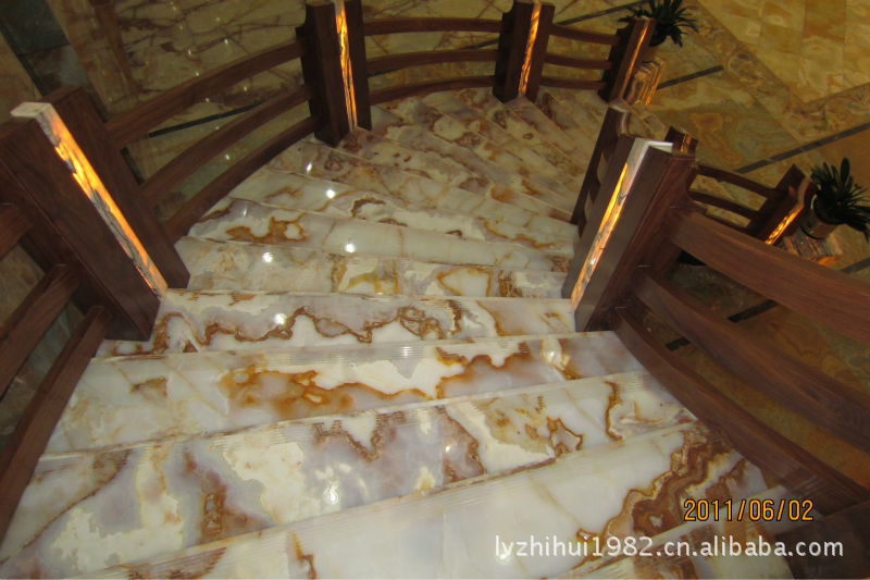 缅甸 伊朗 进口 透光玉石 上海供应 性