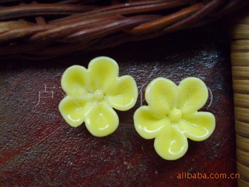 景德镇陶瓷饰品 小梅花 多形状多色 陶瓷耳钉批发 材质:软陶 起批价格