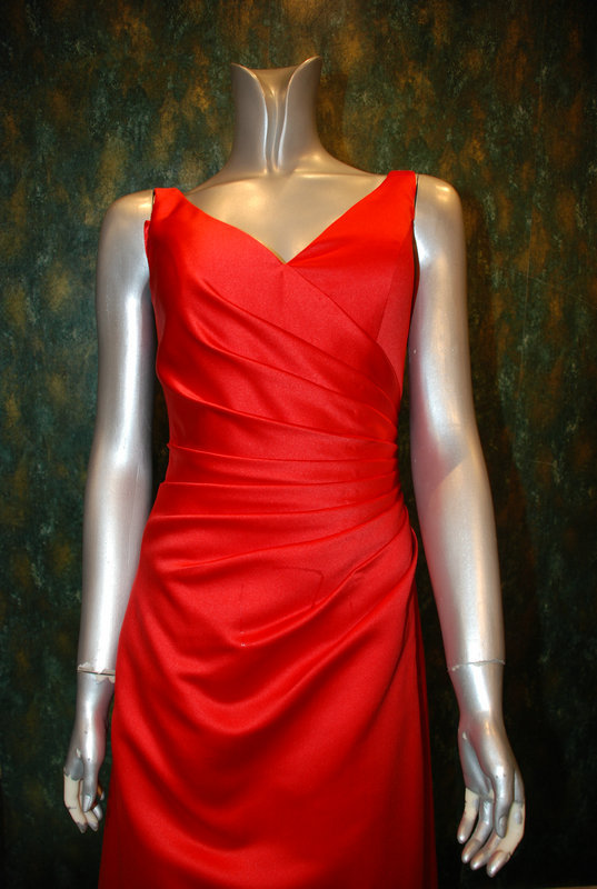 大红绸缎v字领精品伴娘礼服8404