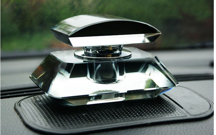 正品高档k9水晶 汽车香水座 车载香水瓶香水 新款耀世车家两用