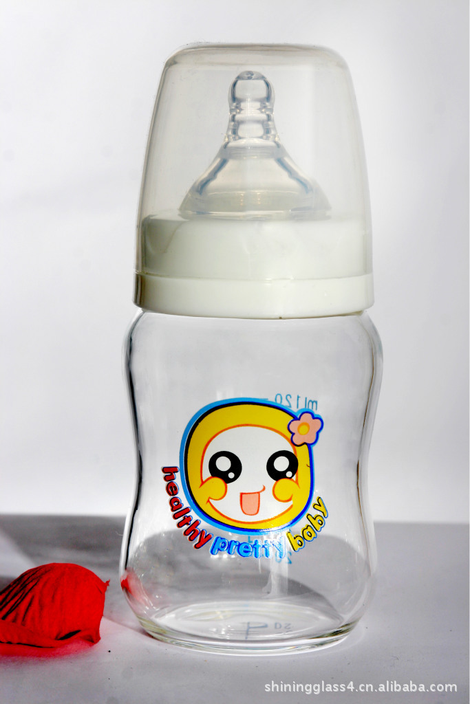 大量供应高硼硅玻璃奶瓶