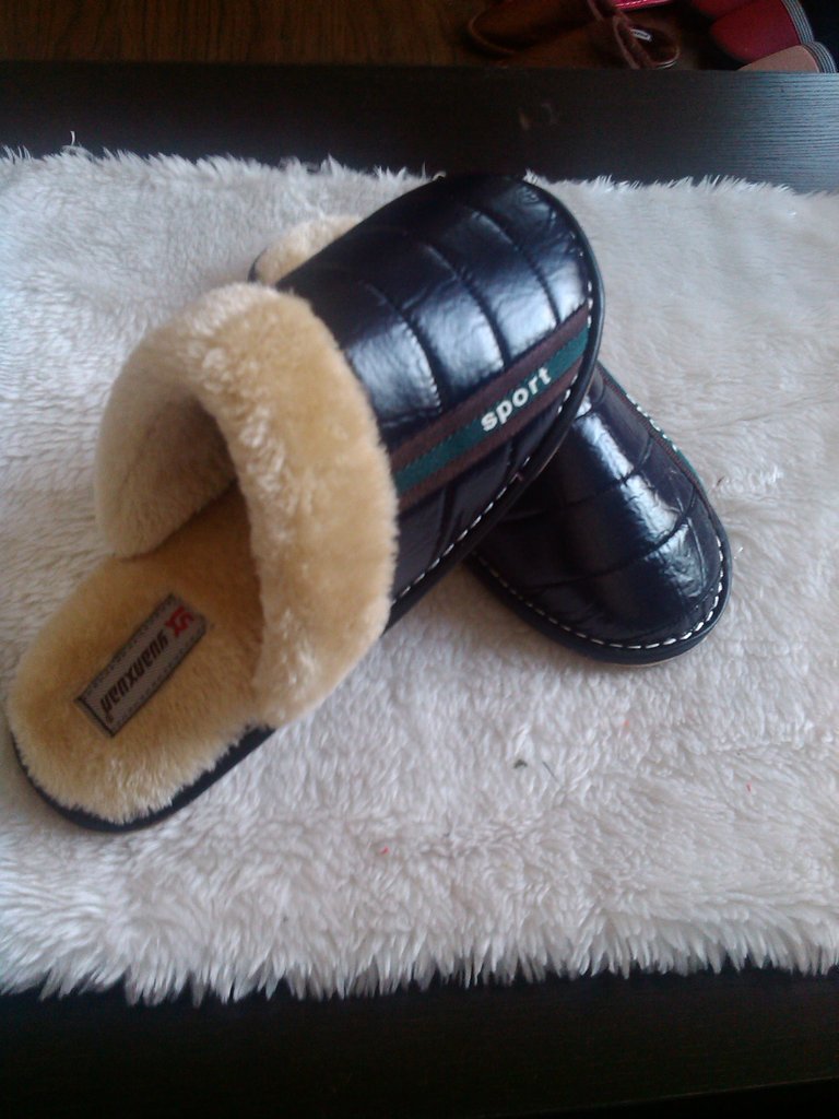 一件代发2012新款毛口棉拖鞋