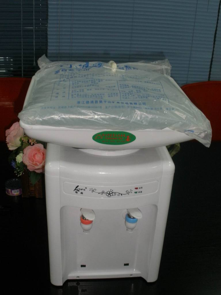 袋装水饮水器