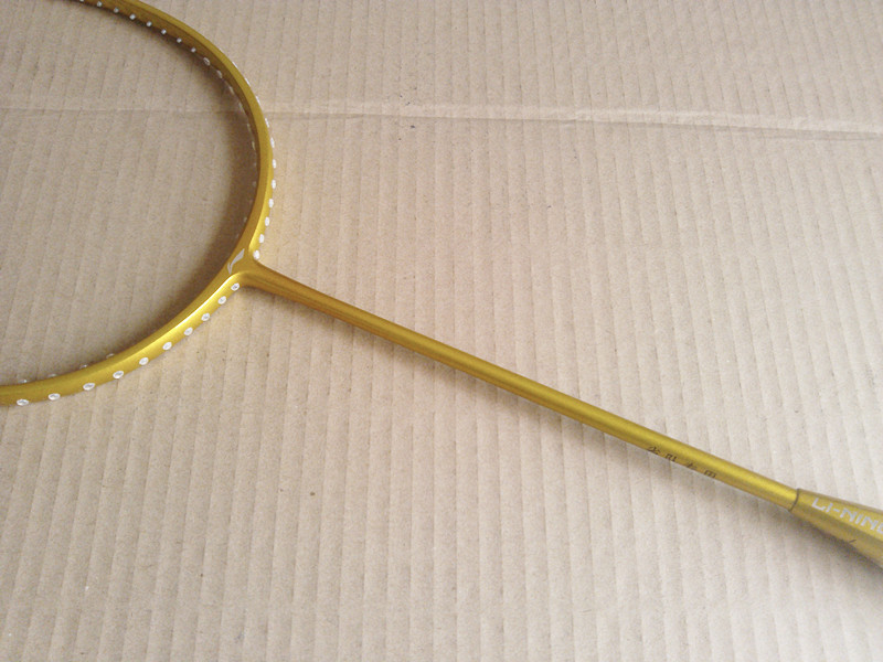 产品中心 羽毛球拍 > 厂家批发 李宁金色 省队专用拍 训练拍 全碳拍