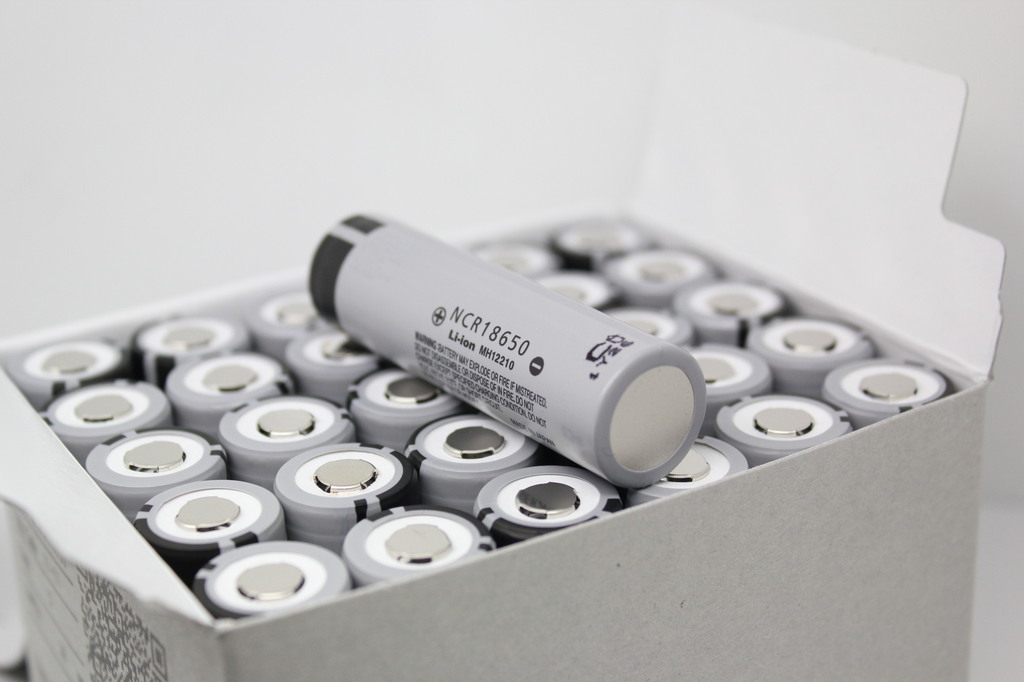 日本原装panasonic松下186502900mah锂电池电芯