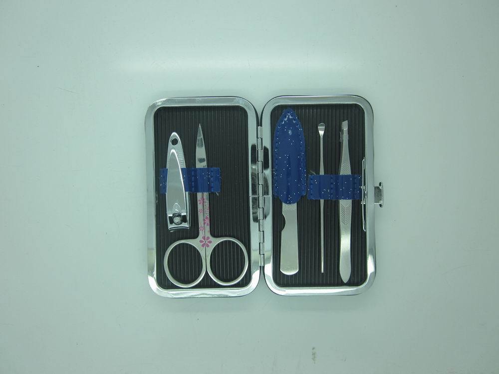 厂家热销豹纹皮美容套装 套装工具 修甲工具套装 家用工具套装