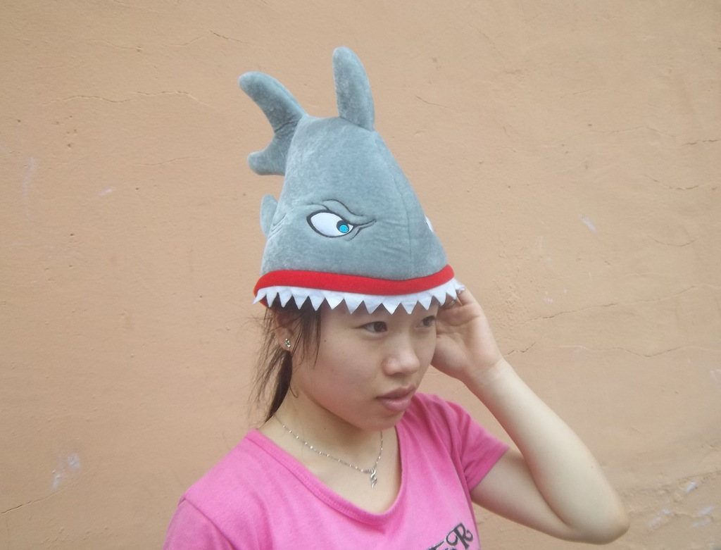 销售批发毛绒玩具帽子玩具公仔帽子海洋动物鲨鱼帽子帽子玩具