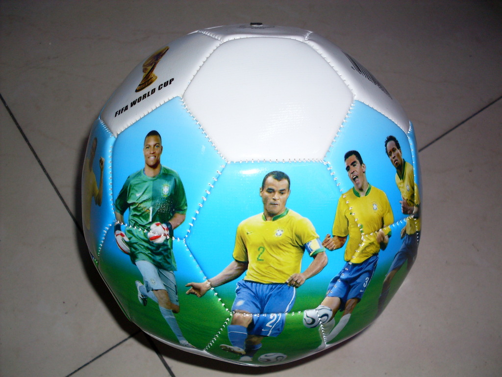 厂家直销 供应5号机缝足球-「球类玩具」-马可波罗网