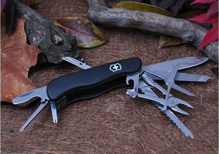 d04 批发多功能野营军刀 折叠瑞士军刀 黑色军刀【大号】户外工具