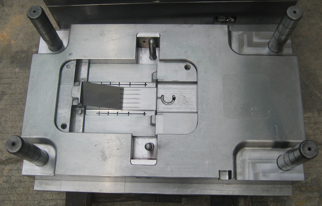 各類機殼注塑模具製造