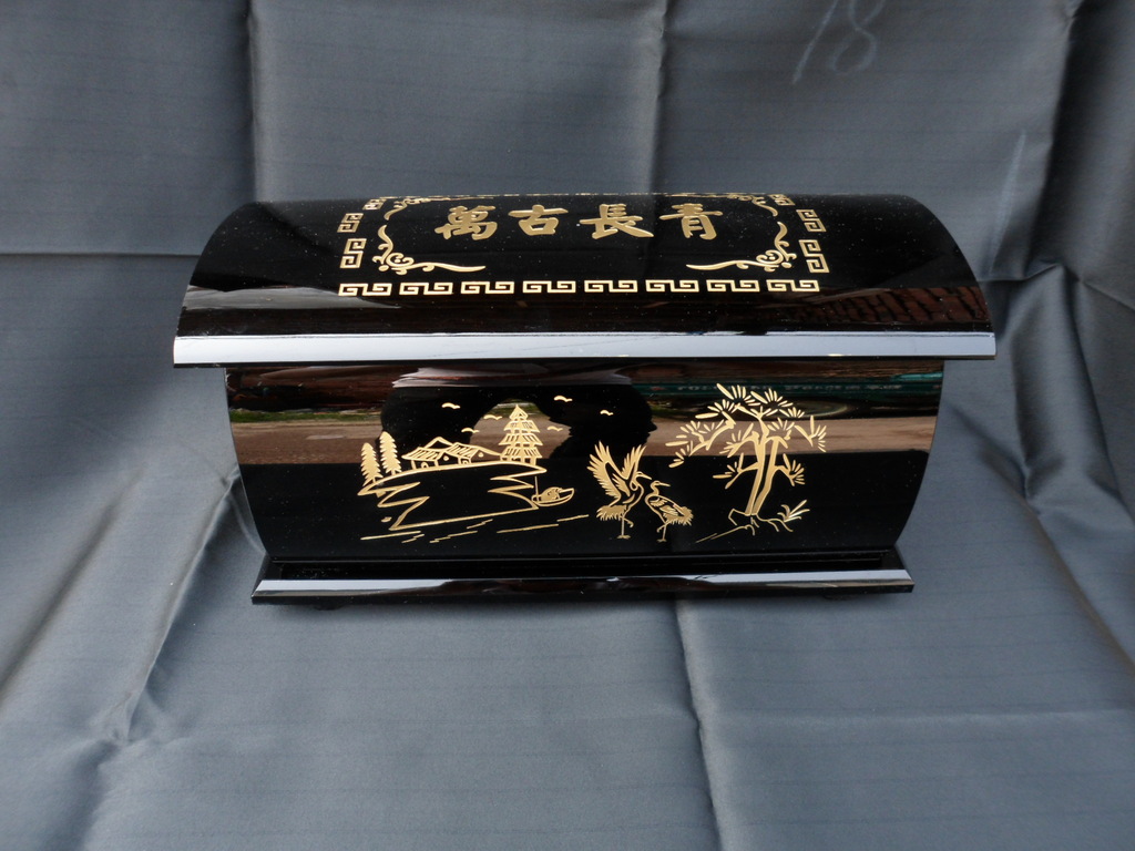 韩国热销水晶棺材水晶骨灰盒内雕刻佛像上金色