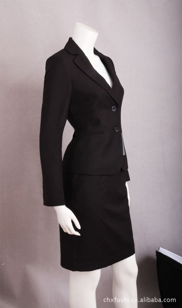 上海畅晓服饰有限公司是一家集设计,生产,销售为一体的生产厂家.