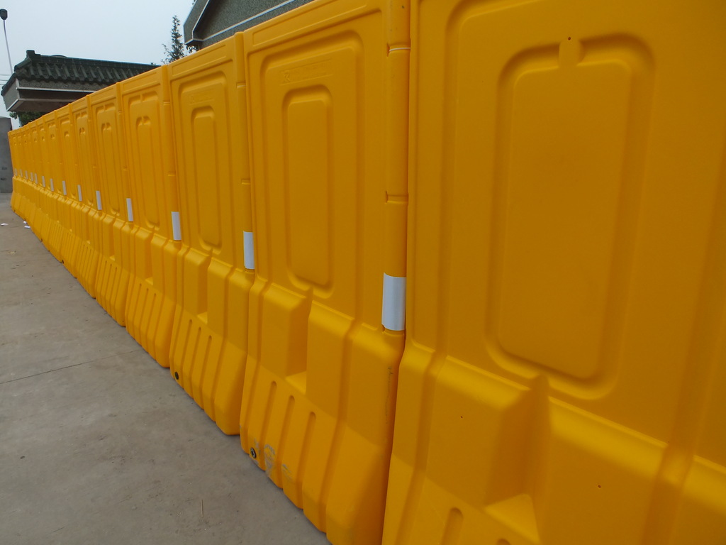 优质低价注水围挡施工围挡保质保量低价批发