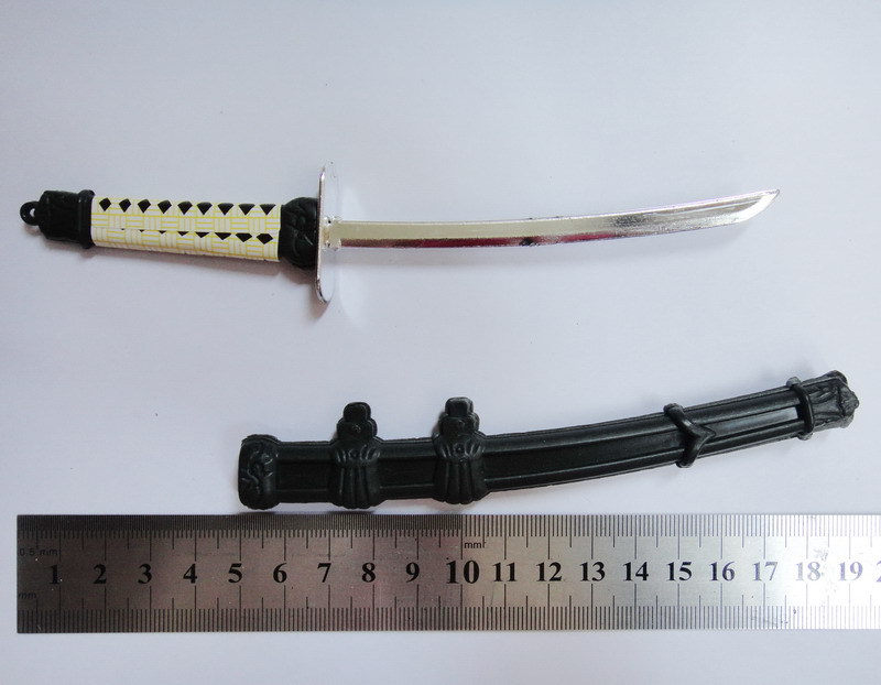 日本刀 塑料赠品小玩具
