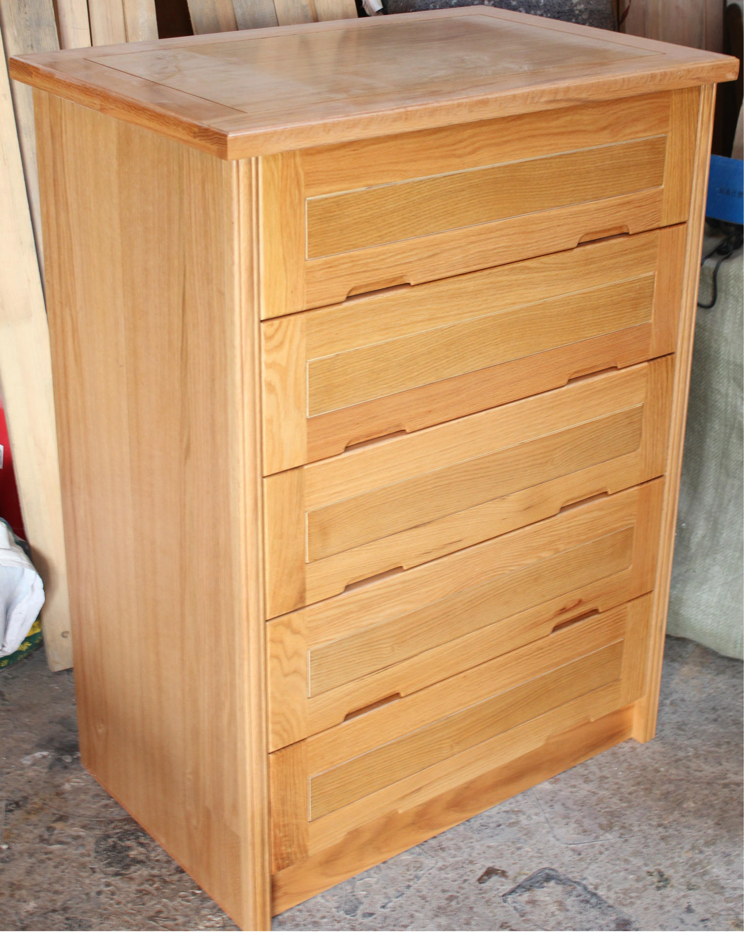 新西兰松木清淡幽雅,使用给小孩的环保型家具