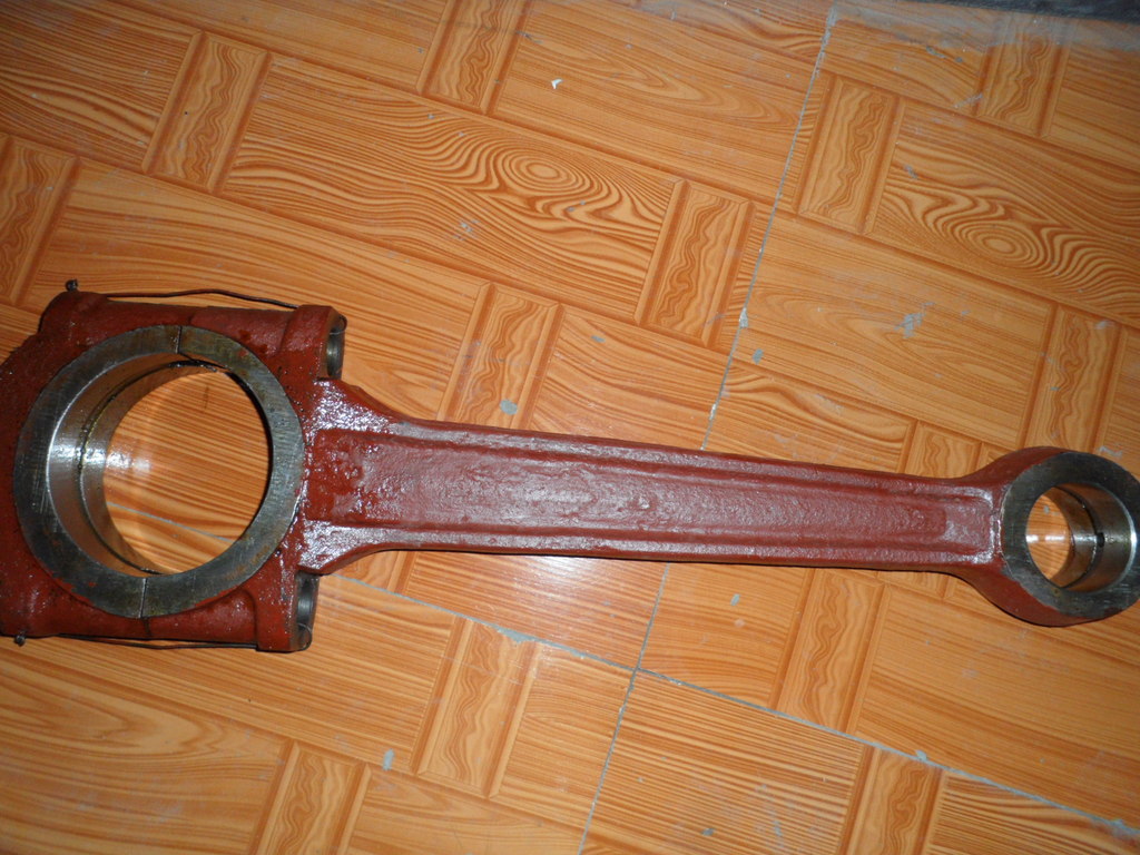 空压机配件 压缩机配件 氧压机配件连杆轴瓦小头瓦阀组