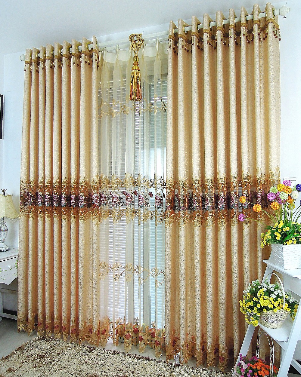 金柯刺绣 绍兴柯桥批发可零剪高档欧式绣花窗帘布水溶镂空 蝶恋花